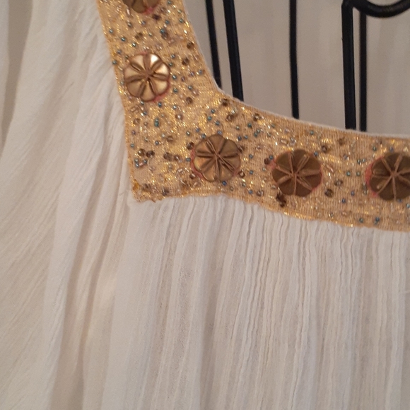 Top - Picture 2 of 4